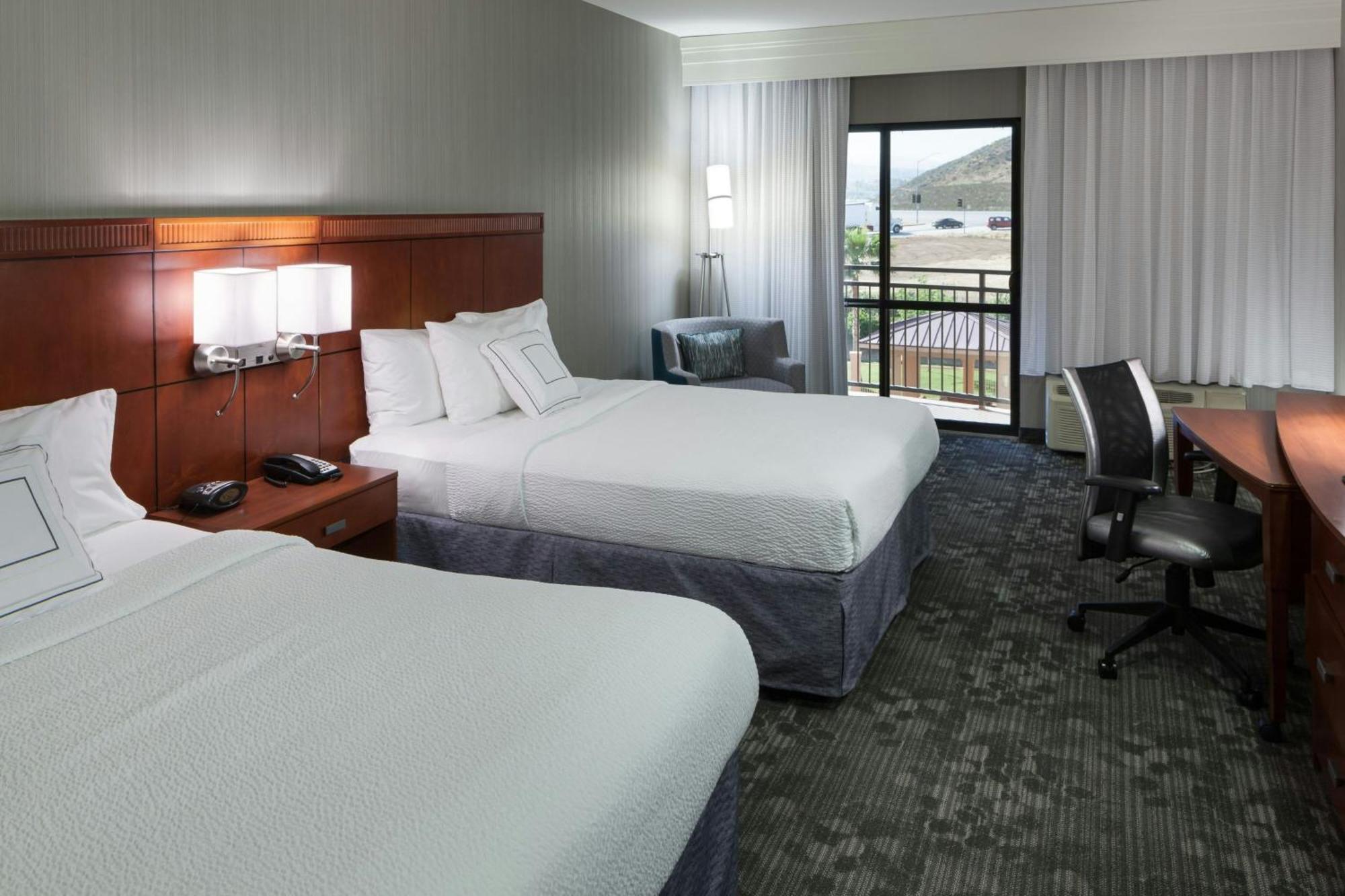 מלון Courtyard By Marriott Santa Clarita ולנסיה מראה חיצוני תמונה